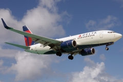 n304dq Delta Air Lines Boeing 737-700