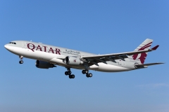 a7-ach-qatar-airways-airbus-a330-202