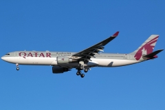 a7-aec-qatar-airways-airbus-a330-302