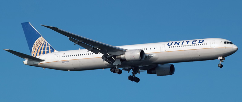 Boeing 767-400 United Airlines. Photos and description of the plane