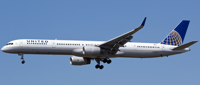 Boeing 757-300 United Airlines. Photos and description of the plane