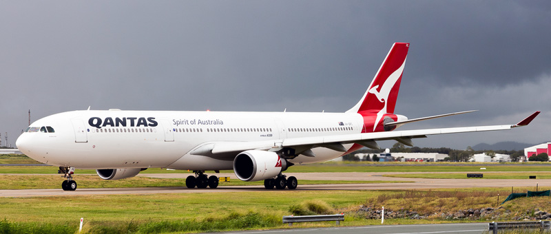 Airbus A330-300 Qantas Airways. Photos and description of the plane