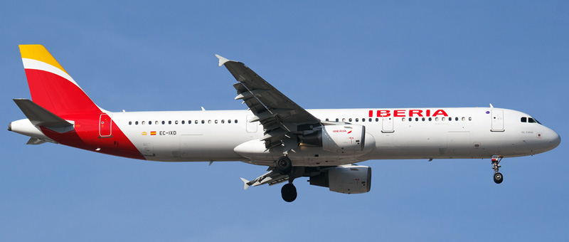 Airbus A321-200 Iberia. Photos and description of the plane