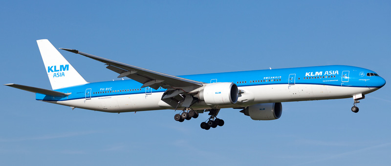 Boeing 777-300 KLM. Photos and description of the plane