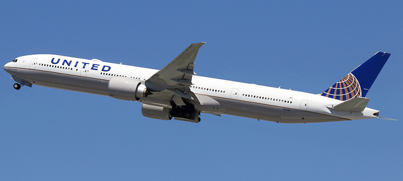 Boeing 777-300 United Airlines. Photos and description of the plane