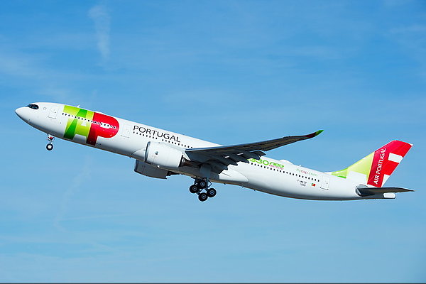 Airline Company TAP Air Portugal first in the world got new airplane Airbus A330neo. Part 1