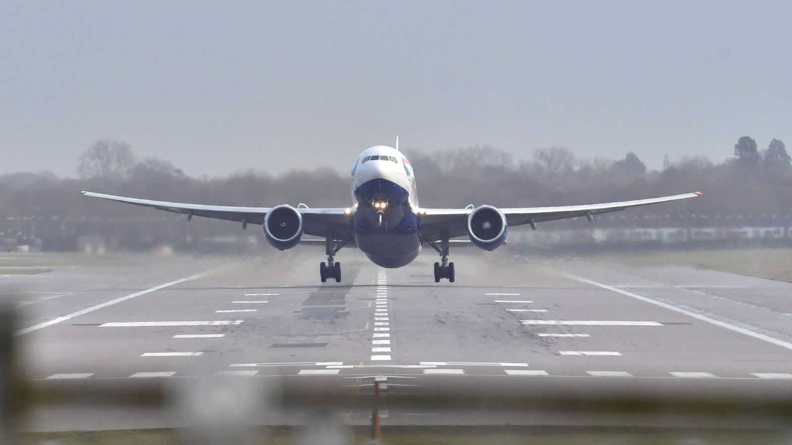 London airport Gatwick was temporary closed because of suspicious drones