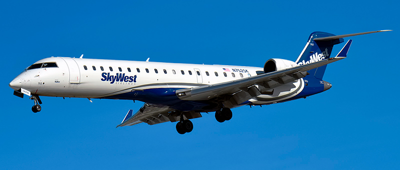 Bombardier CRJ-700 SkyWest. Photos and description of the plane