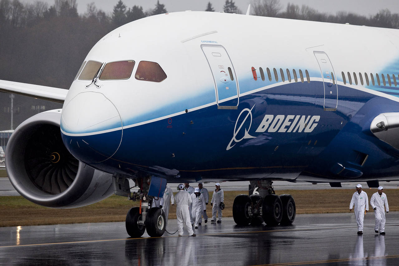 Boeing keeps leading position in aviation industry