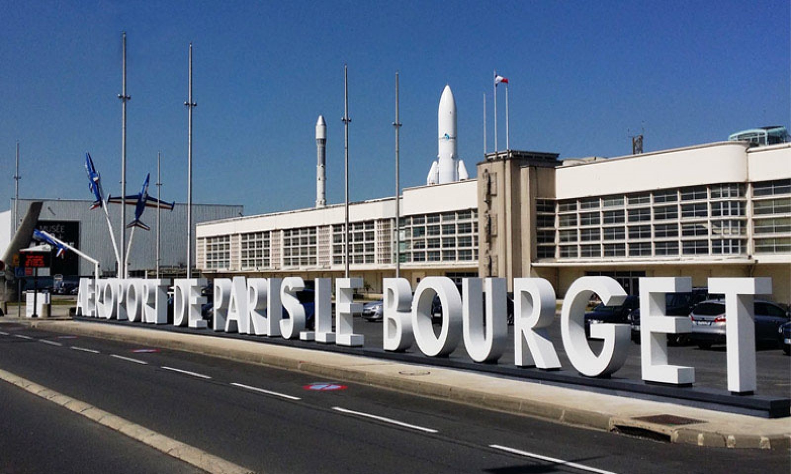 Racing Boeing. Airbus will present new long-haul airplane on Le Bourget Air Show . Part 2