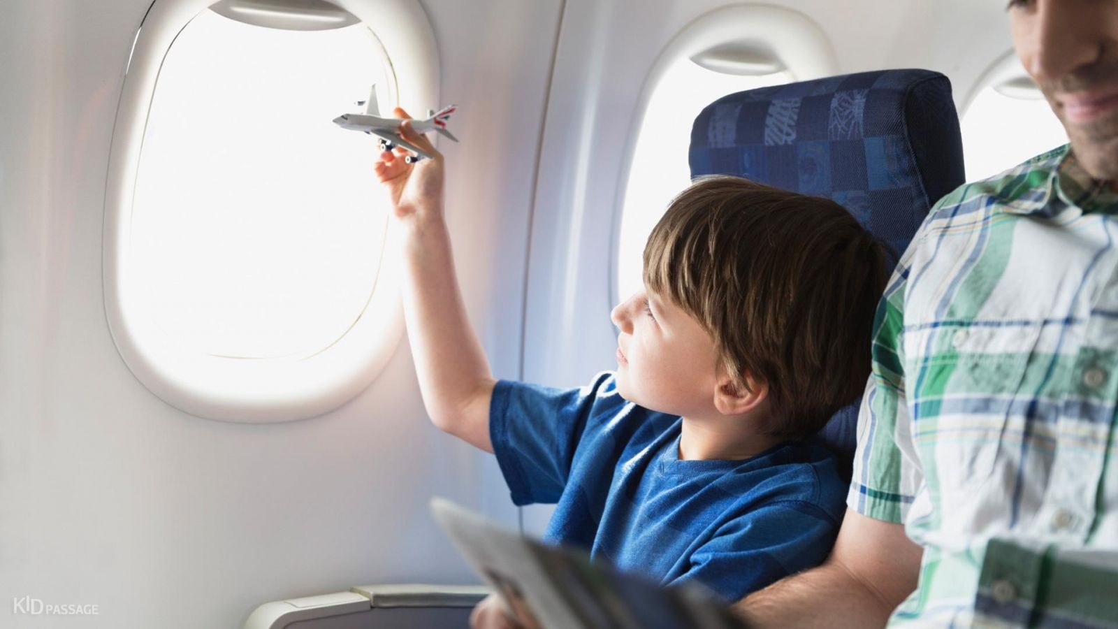 Doctors advise travelers with children to choose night flights