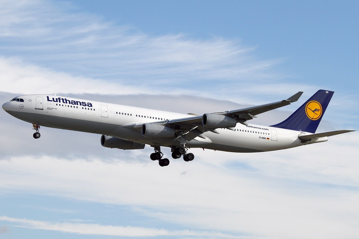 Lufthansa scrapped their airplane Airbus A340 on manufacturing furniture and key chains