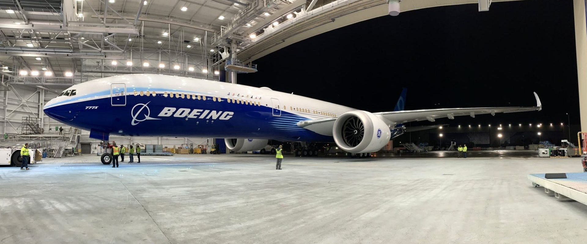 Airplane Boeing 777X finished first test flight