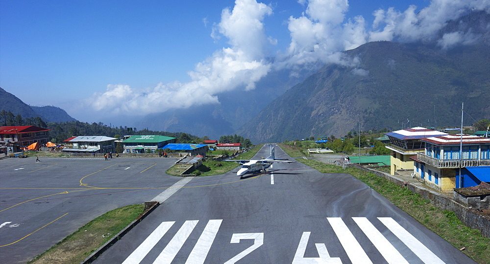 How the most dangerous airports in the world look like?