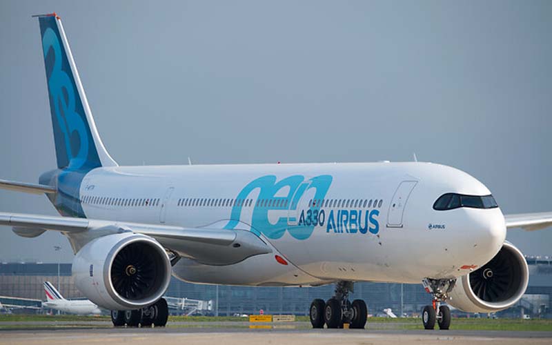 Airline company Malaysia Airlines acquires from Airbus company 20 airplanes A330 neo