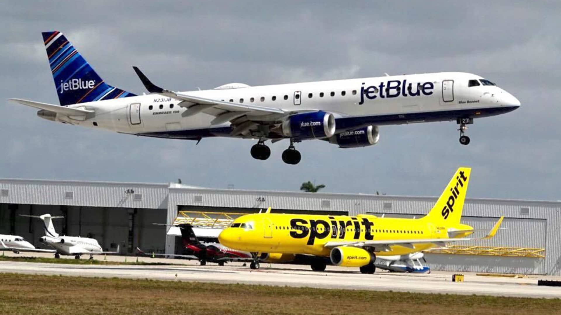 American JetBlue will acquire Spirit Airlines for $3.8 billion